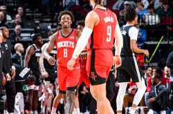 满冠体育下载 -集结日休斯敦火箭调整名单以备社区盾，外线爆发环节打磨，赛场秩序良好，更衣室氛围转暖的简单介绍