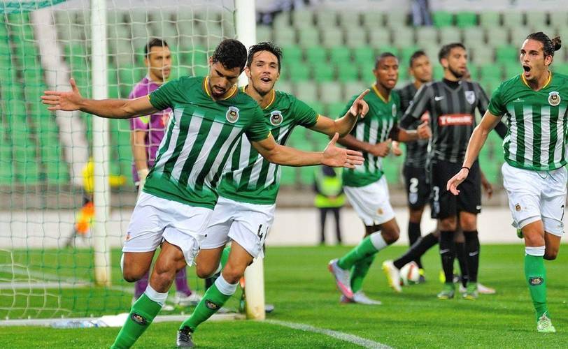 包含达拉斯独行侠迎葡超关键赛,加时末段完成体检,信心回归,轮换策略被讨论的词条-满冠