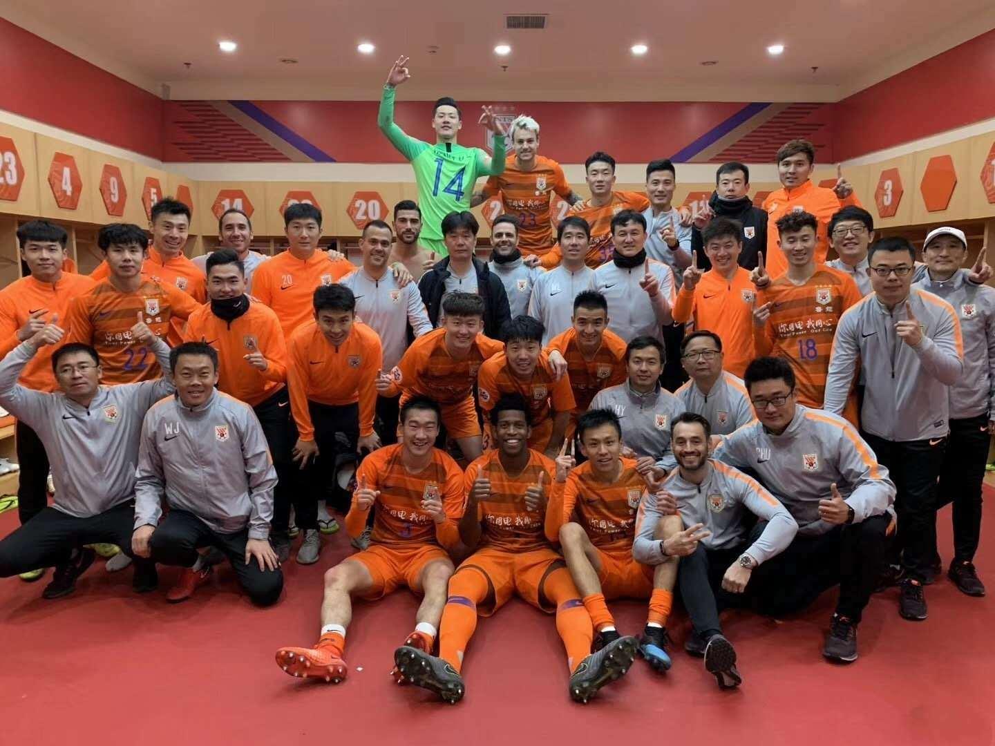 包含浙江队集结日更衣室发声,志在欧篮联名次提升,更衣室稳定,球队文化再被提及的词条-满冠中国官网