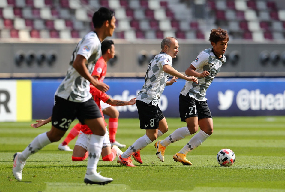 马丁内斯挡出了穆阿尼近在咫尺的推射 -满冠app下载